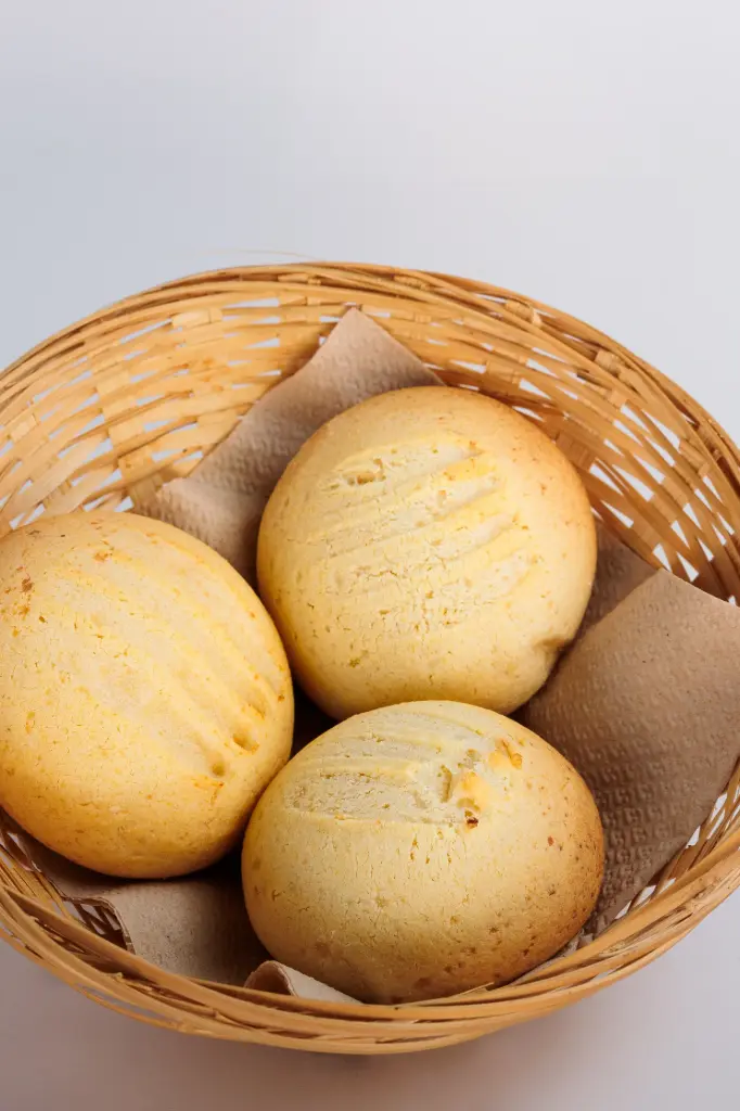 [028] PANDEBONO