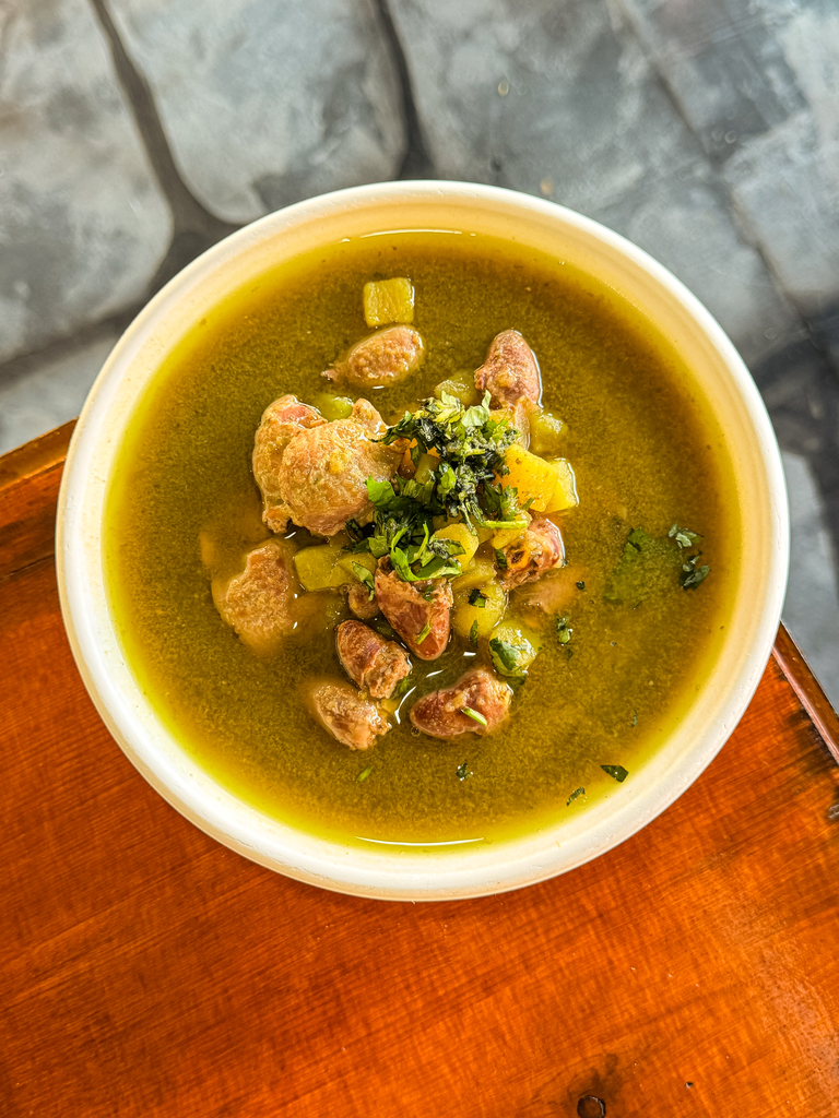 [025] CALDO DE MENUDENCIAS